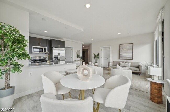 Photo - 45 S Grove St Unit 319