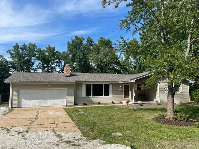 Beautiful Move in ready House In St. James! - Beautiful Move in ready House In St. James!