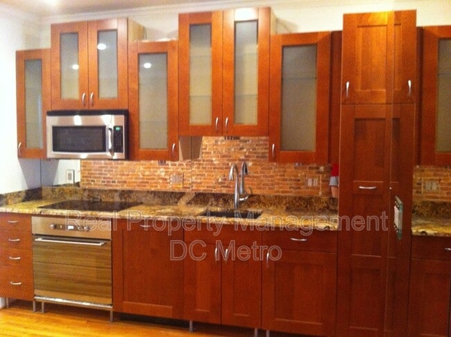 Photo - 2131 Newport Pl NW Unit #1