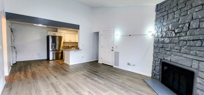 Photo - 12033 E Harvard Ave Unidad 207