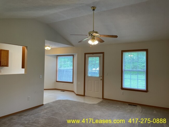 Photo - 1713 Windmill Way