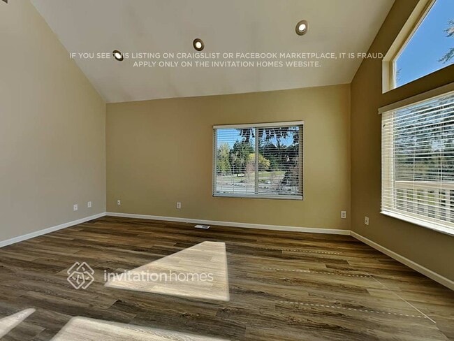 Photo - 16911 S Tapps Dr E