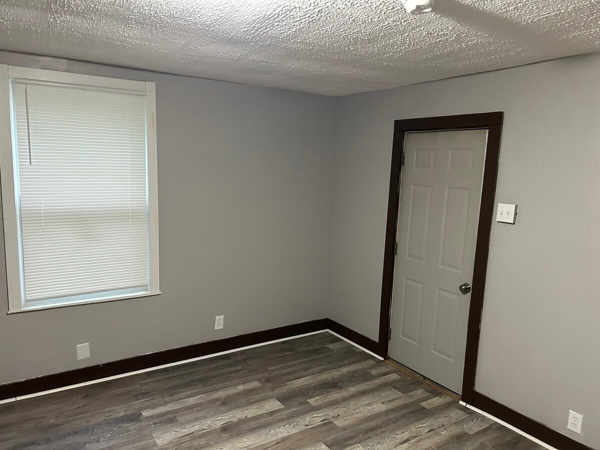 Photo - 3607 Grote St SW