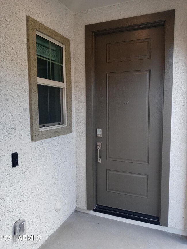 Photo - 440 S 202nd Ln