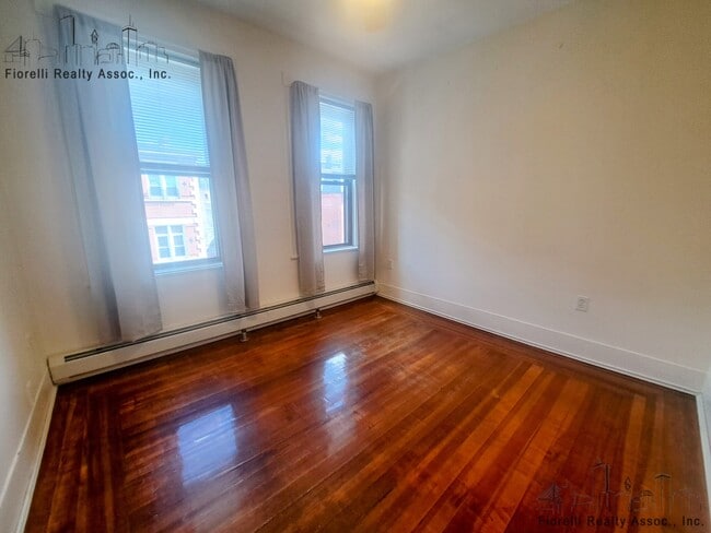 344 Hanover St Unit 7