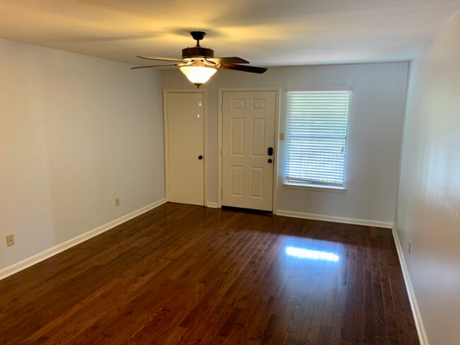 Photo - 518 E 7th St Unidad 26