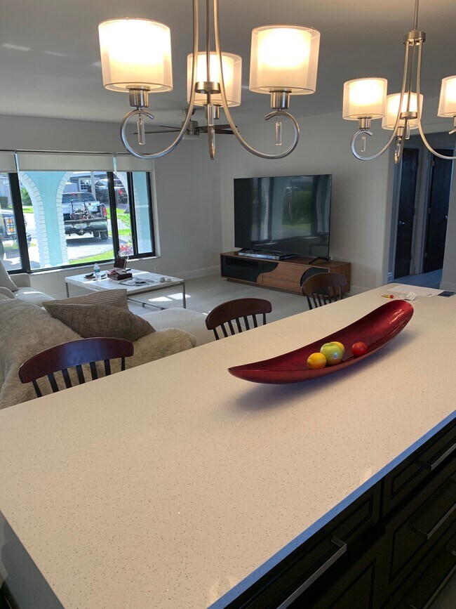 Photo - 381 SE 16th Ave