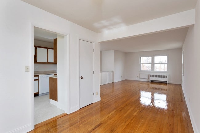 Photo - Daycroft Apartments/Hamilton Gardens