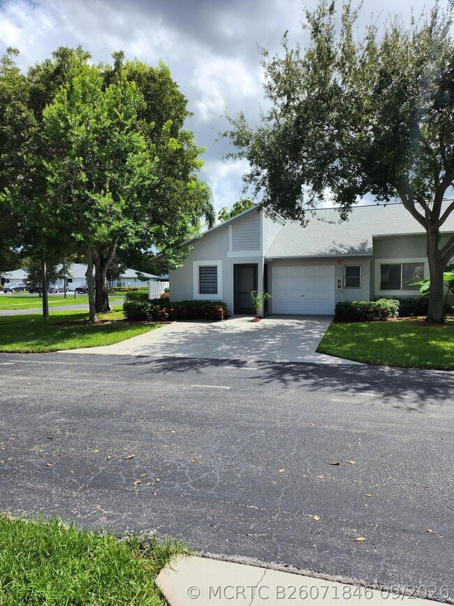 8934 Sunnywood Pl