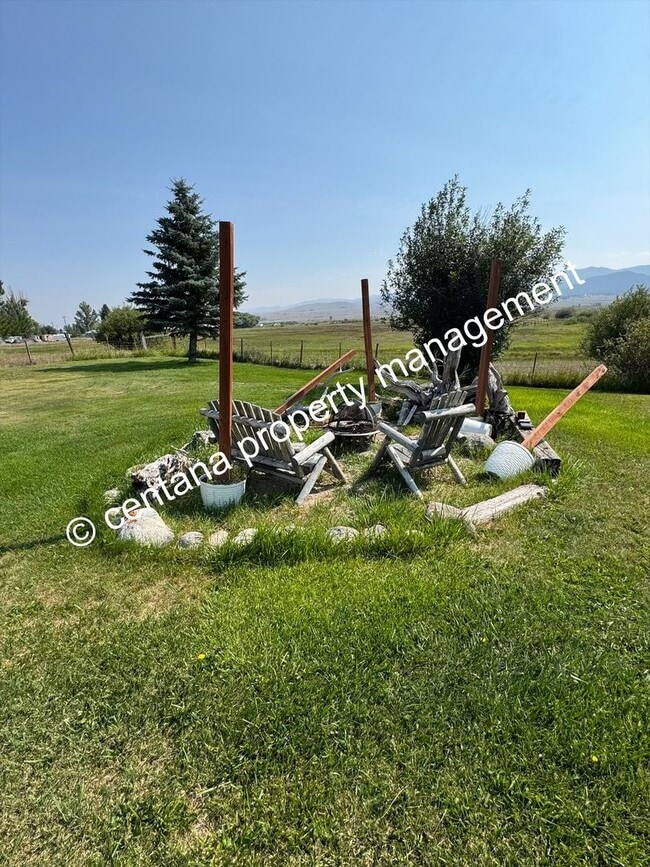 Photo - 3 Bedroom 2 Bath home on almost 1 Acre, including a hot tub!