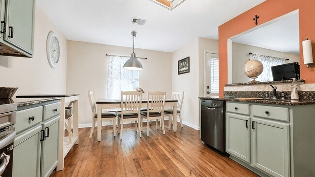 Photo - 17430 Cedar Rock Dr