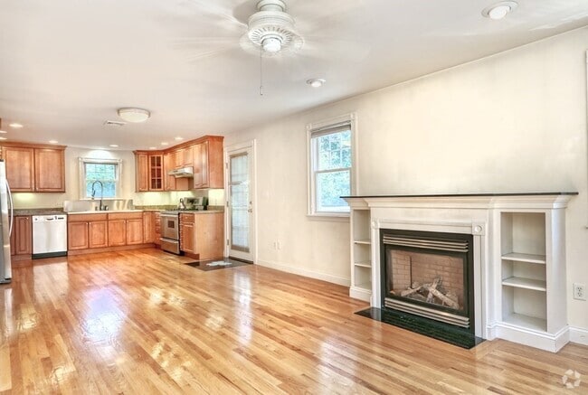 Building Photo - 277 Bunker Hill St Unit 2 Rental