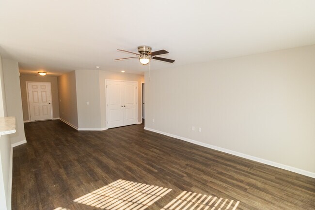 Photo - 143 Callaway Cres