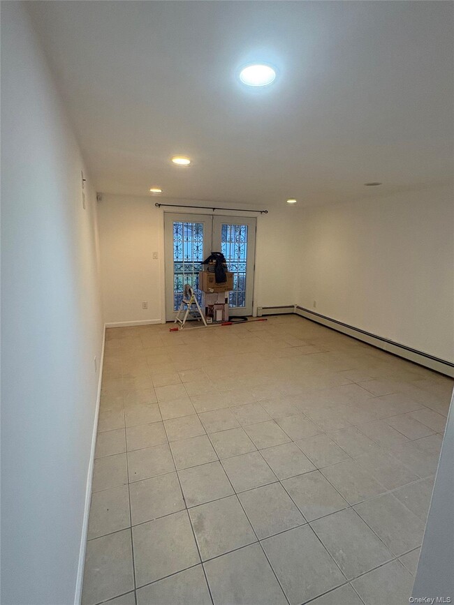 Photo - 225 W Marshall St