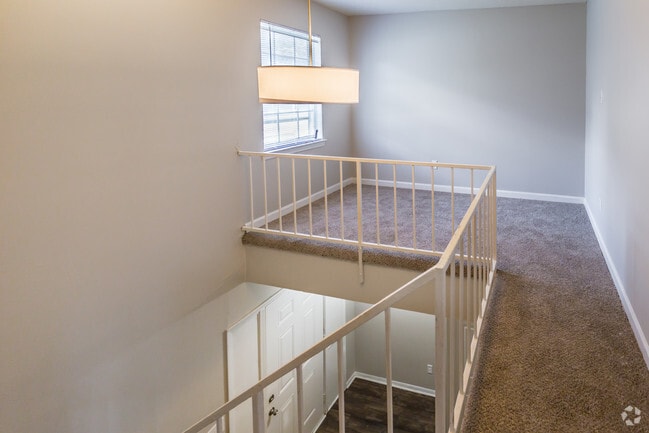 4 BR, 2.5 BA - 1800 SF