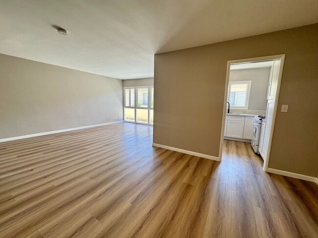 337 Rexford Dr Unidad 337 S Rexford Dr Unit 6