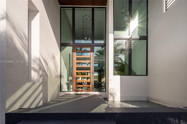 Photo - 128 Fiesta Way