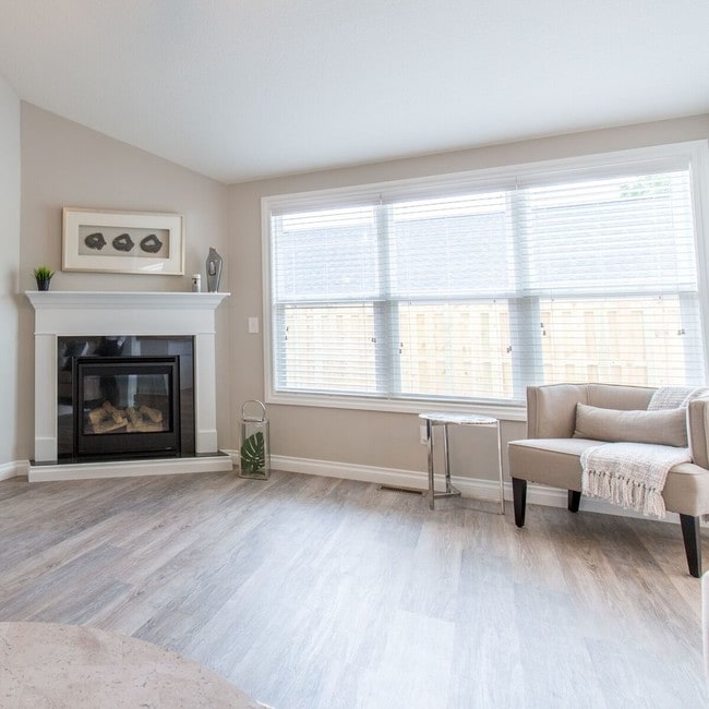 Woodland Hills Villas