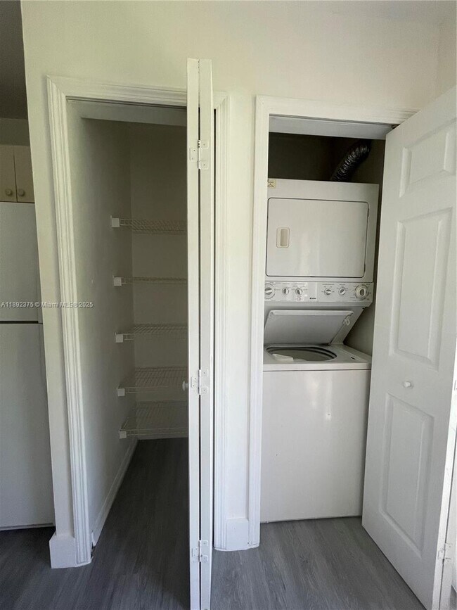 Photo - 2731 SE 12th Pl Unit 102