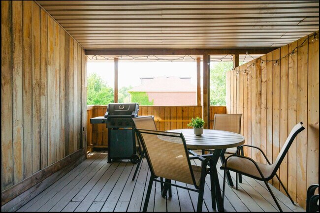 Photo - 1364 Queen St E Unit ID1227119P