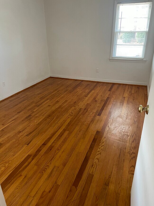 Photo - 703 W 21st St