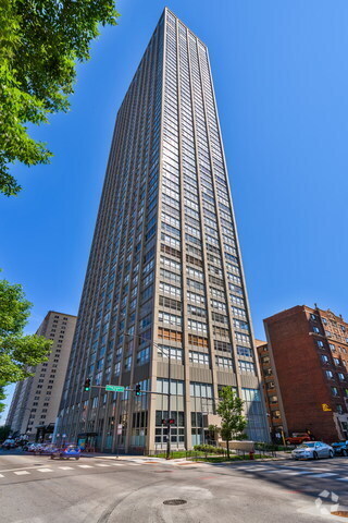 Building Photo - 655 W Irving Park Rd Unit 5103 Rental