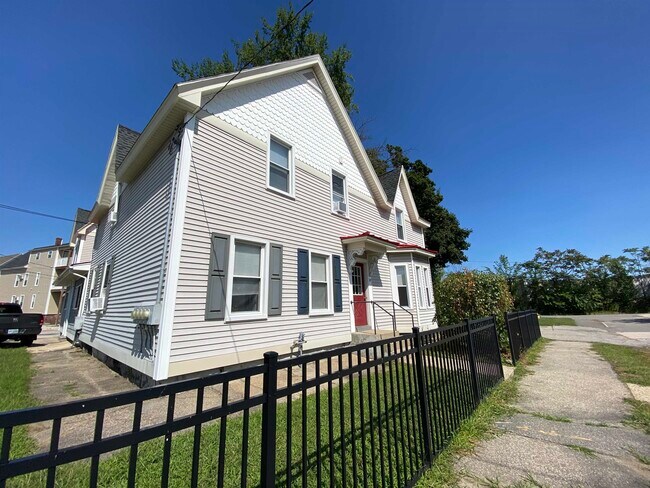 27 Ferry St Unit 1W