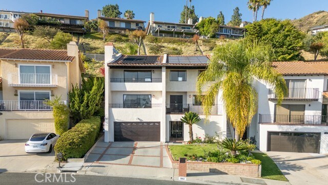 Photo - 1350 E Tujunga Ave