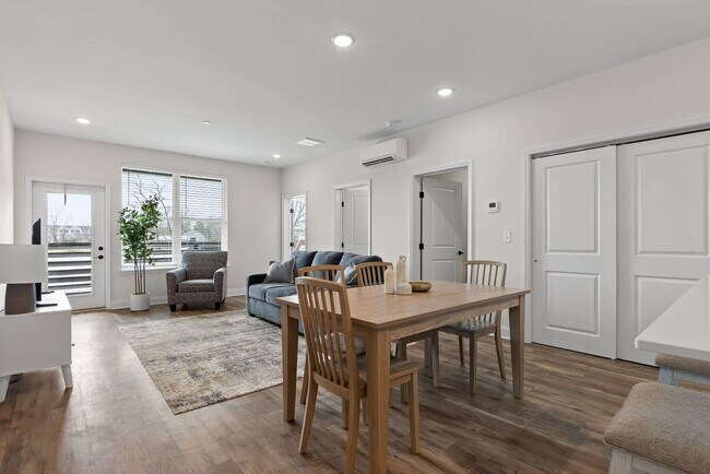 Photo - 2318 E Main St Unidad ID1043905P