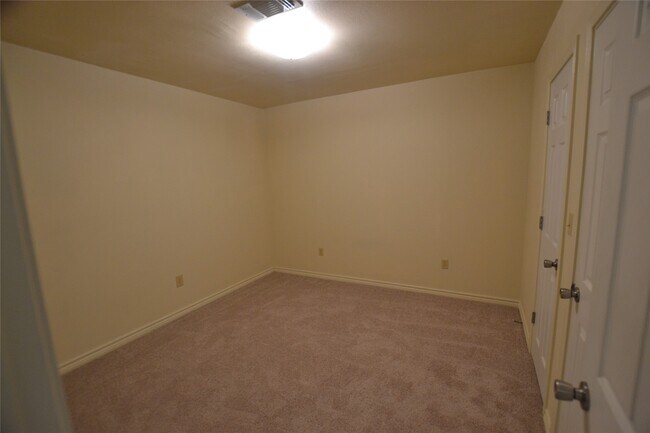 Photo - 253 Old Groveton Rd