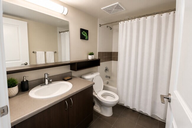 Photo - 570 Bay St. Unit SI ID1580609P