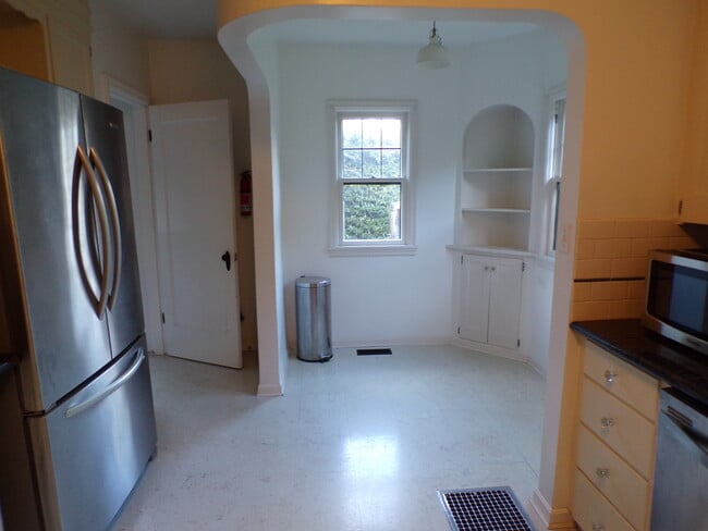 Photo - 4621 NE Royal Ct