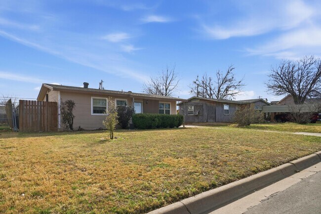 Photo - 1741 Pasadena Dr