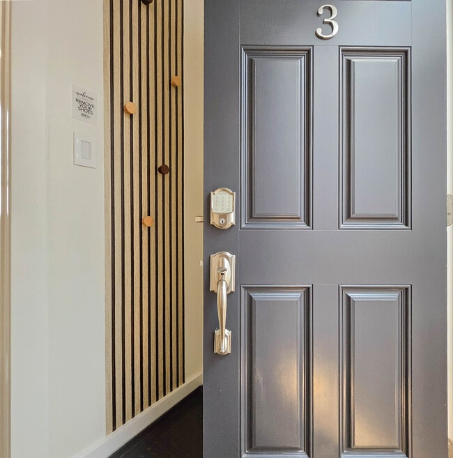 Photo - 3239 46th St