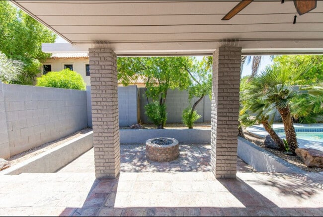 Photo - 5120 S Dorsey Ln