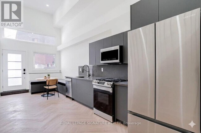 Photo - 861 O'Connor Dr Unit 3