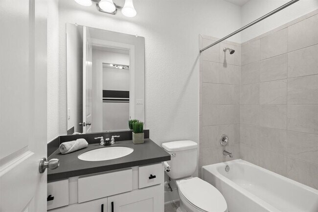 Photo - 319 Pecos River Xing