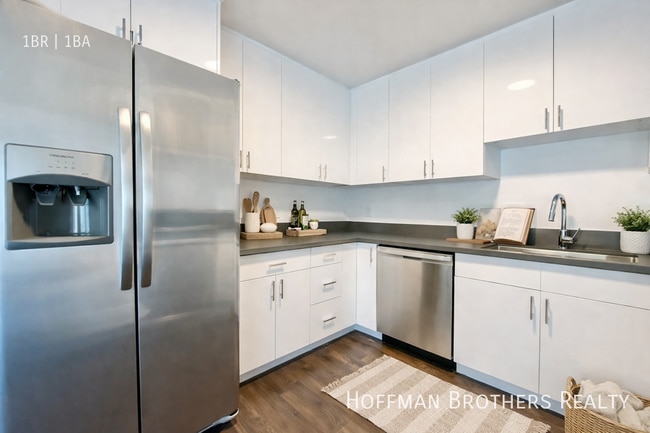 Photo - 919 N Alfred St Unit 105