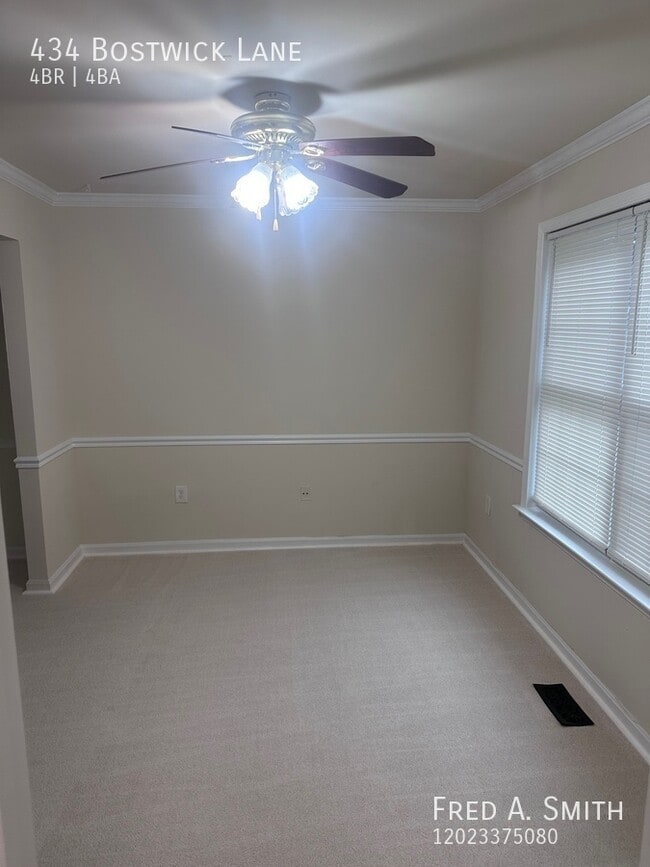 Photo - 434 Bostwick Ln