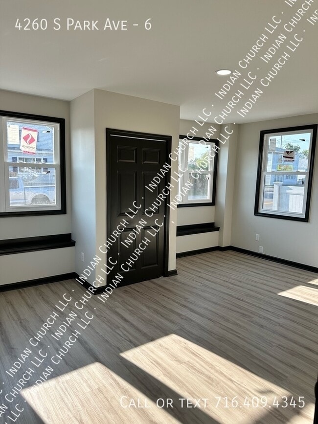 Photo - 4260 South Park Ave Unit 6