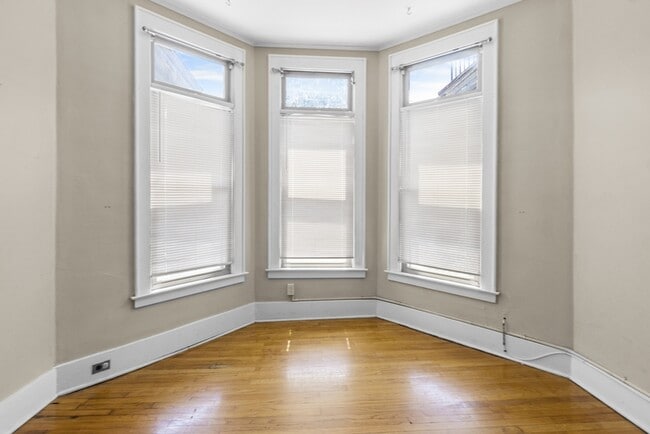 Photo - 1109 E Genesee St