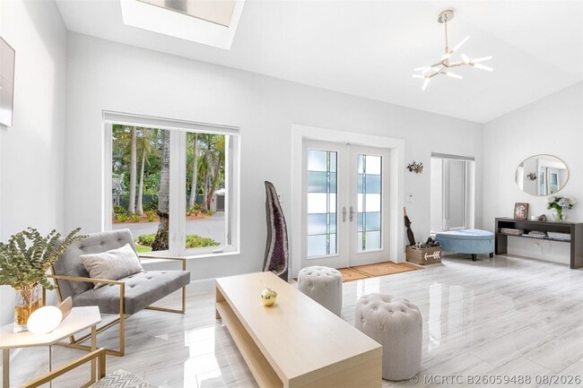 Photo - 913 Coconut Dr