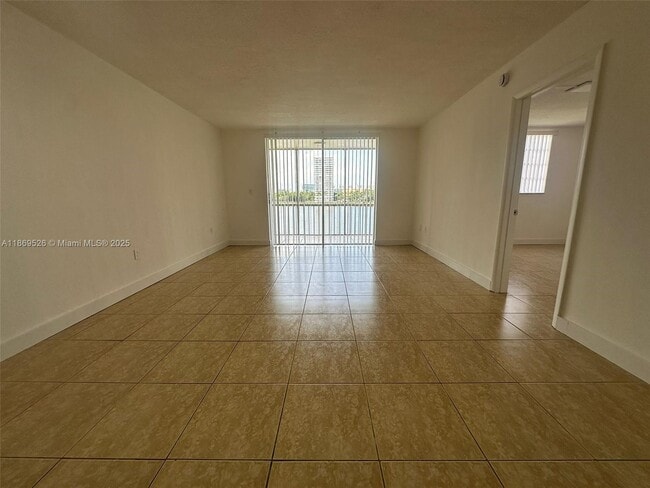 Building Photo - 2999 Point E Dr Unit C412 Rental