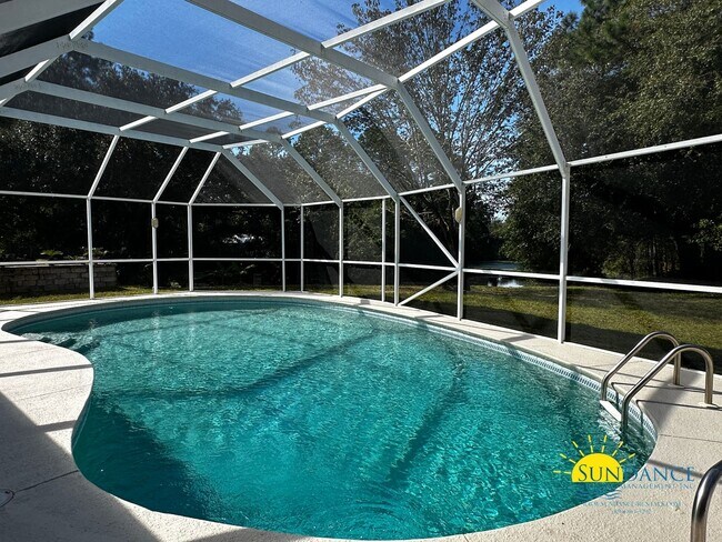 Photo - Lakefront home with Enclosed pool centered between Eglin and Hurlburt