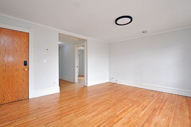 Photo - 920 22nd Ave NE Unit #2