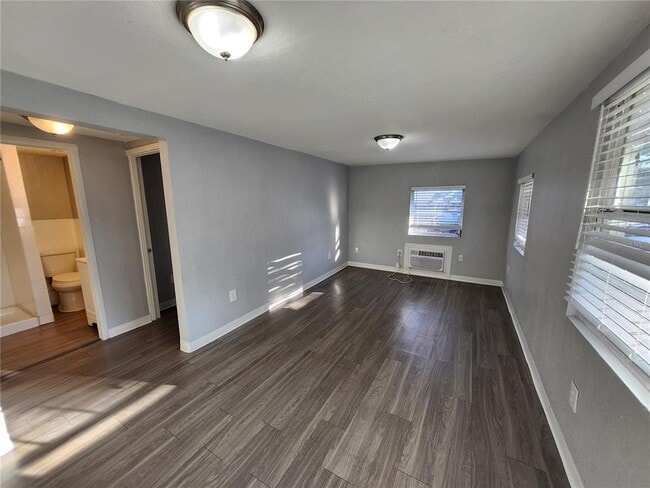 Photo - 4611 N Hubert Ave