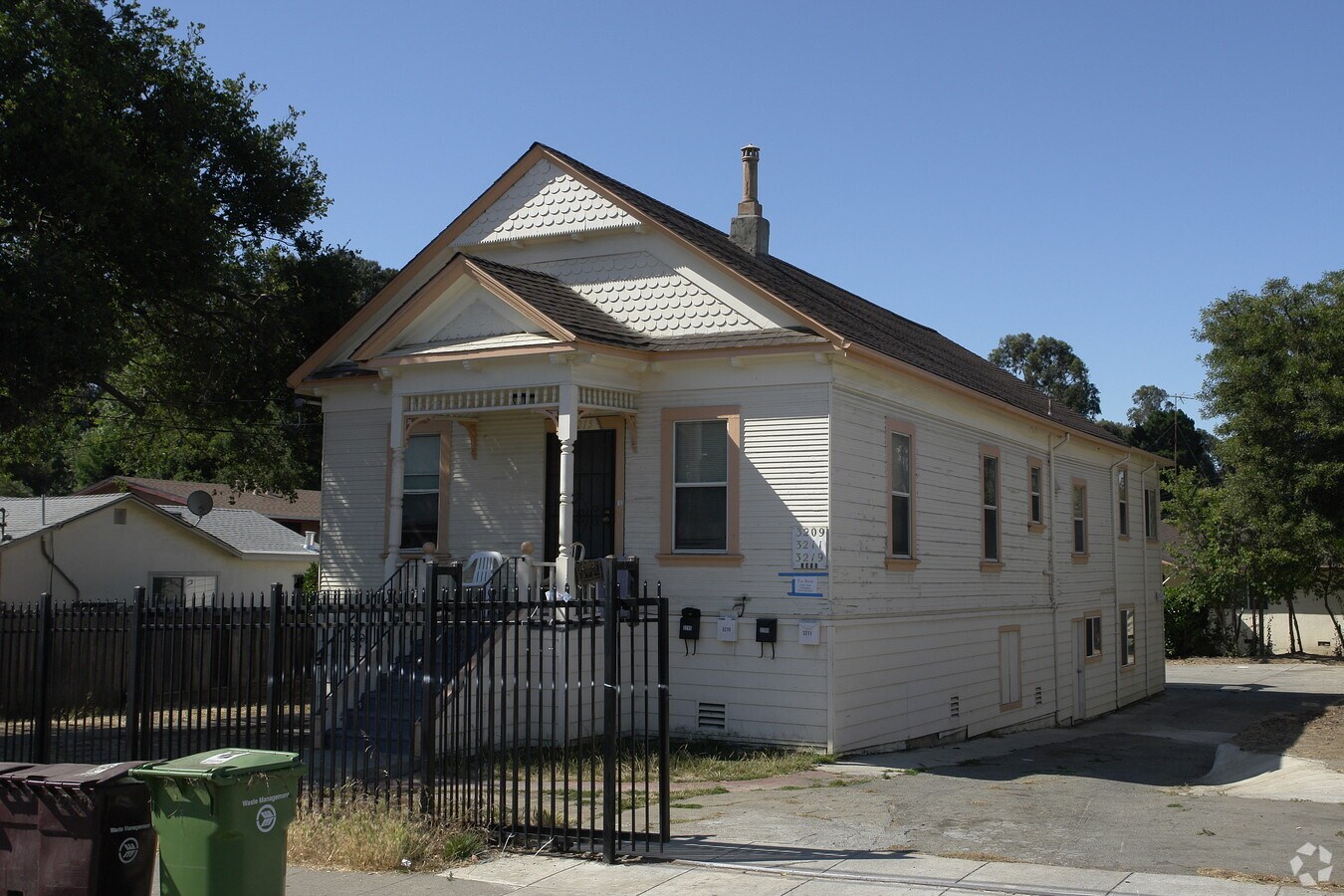 Photo - 3209-3219 Brookdale Ave Apartments