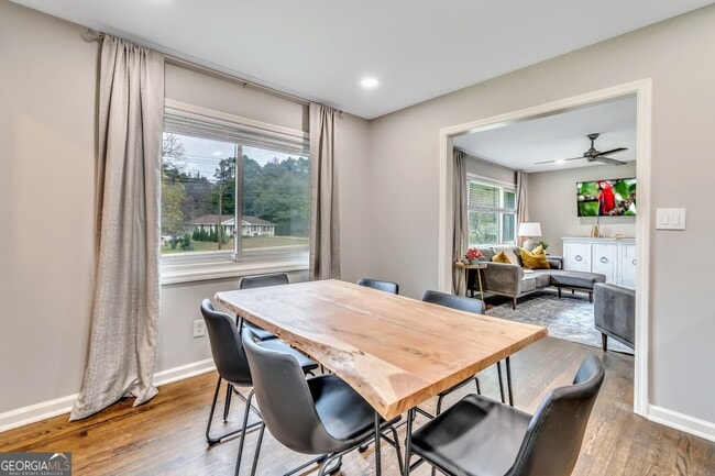 Photo - 597 South Gordon Rd SW