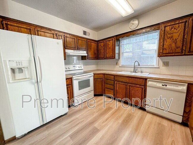 Photo - 1423 E Willow Dr