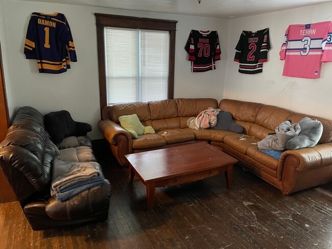 Photo - 128 N Congress St